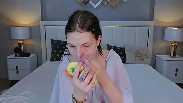 YONA WINK online show from 9, 2, 2026