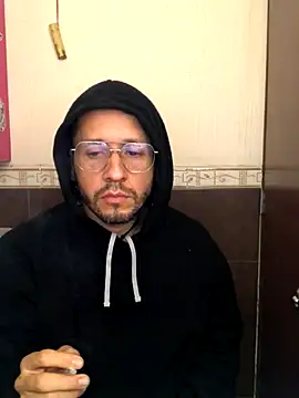 Snapshot of MasterVedetto chatting on 1, 12, 2025 MasterVedetto online show from 1, 12, 2025