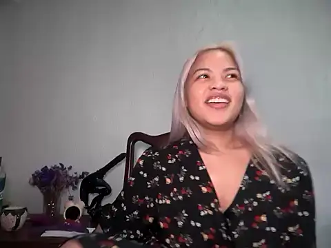 Snapshot of Tina_Slick chatting on 29, 5, 2026 Tina Slick online show from 29, 5, 2026