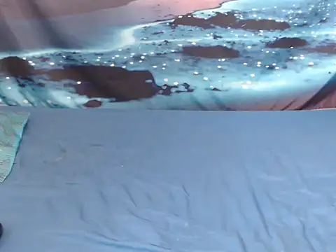 Bootyylicious online show from 18, 12, 2025