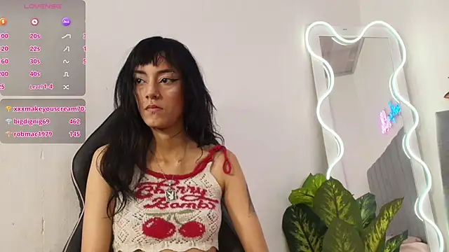 CHEERRY TAY1 online show from 18, 4, 2026