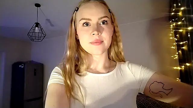 LunaPeony online show from 5, 3, 2026