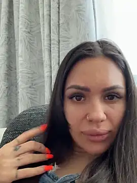 SiennaLuxexx online show from 7, 3, 2026