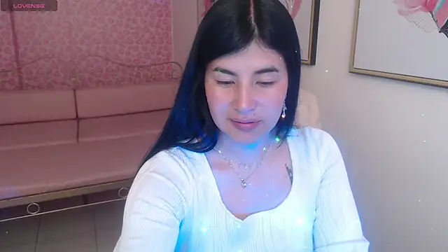 Nina harpper  online show from 14, 12, 2025