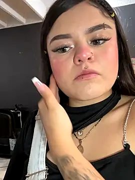 Snapshot of Camila_Duarte2 chatting on 2, 12, 2025 Camila Duarte2 online show from 2, 12, 2025