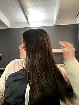 Camila Duarte2 online show from 3, 12, 2025