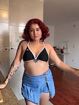 Snapshot of MissSavage_ chatting on 19, 5, 2026 MissSavage online show from 19, 5, 2026