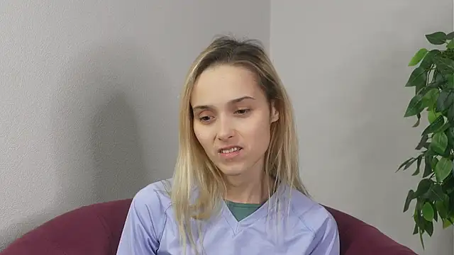 Snapshot of CasieStrawn chatting on 5, 12, 2025 CasieStrawn online show from 5, 12, 2025