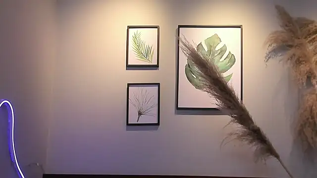 MIAROGGERSS online show from 10, 2, 2026