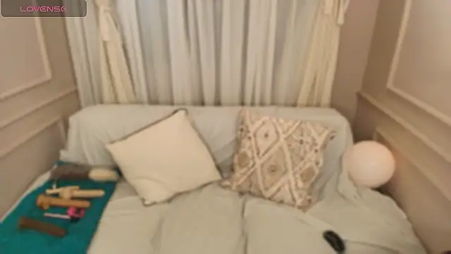 Sarah rossi  online show from 17, 1, 2026