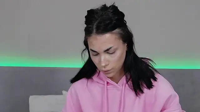 Snapshot of RachaelMils chatting on 16, 12, 2025 RachaelMils online show from 16, 12, 2025