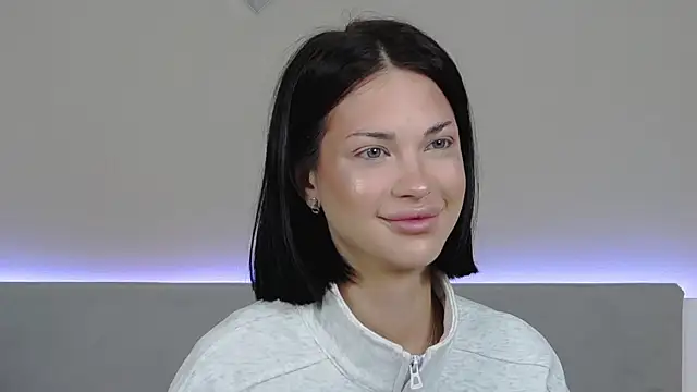 Snapshot of RachaelMils chatting on 9, 4, 2026 RachaelMils online show from 9, 4, 2026