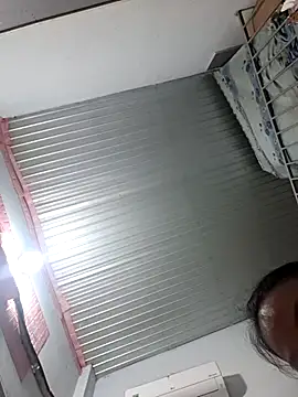 felicity chloe online show from 5, 4, 2026