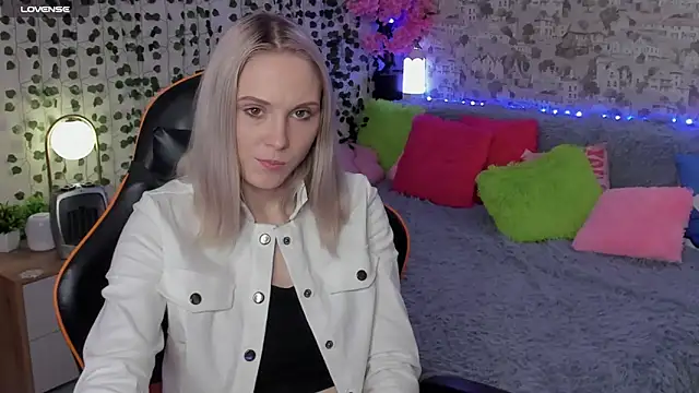 Snapshot of Gina_Gina_love chatting on 29, 5, 2026 Gina Gina love online show from 29, 5, 2026