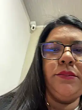 Snapshot of Carameloswing1 chatting on 6, 2, 2026 Carameloswing1 online show from 6, 2, 2026