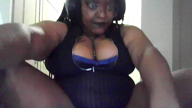 Snapshot of belladonnababe chatting on 2, 12, 2025 belladonnababe online show from 2, 12, 2025