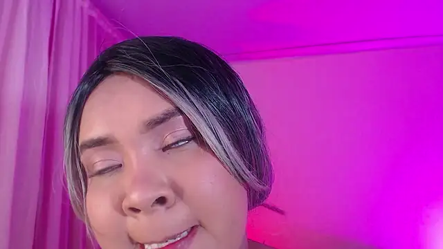 Snapshot of Sandoval_evelyn20 chatting on 2, 2, 2026 Sandoval evelyn20 online show from 2, 2, 2026