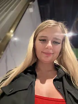 Snapshot of Betsy chatting on 20, 1, 2025 Betsy online show from 20, 1, 2025