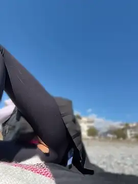 Betsy online show from 12, 4, 2026