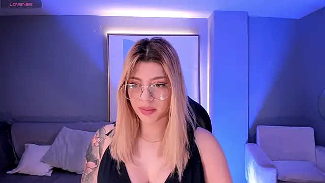 Snapshot of MadisonKane chatting on 3, 5, 2026 MadisonKane online show from 3, 5, 2026