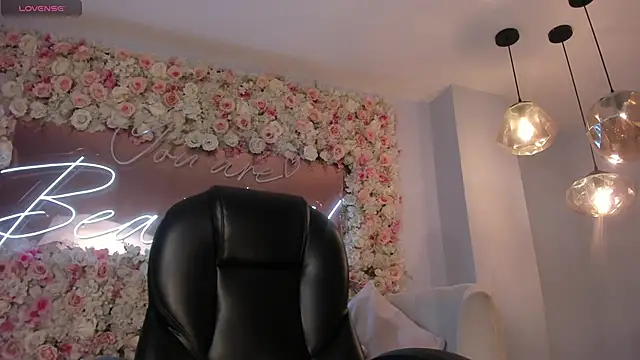 Snapshot of MadisonKane chatting on 4, 5, 2026 MadisonKane online show from 4, 5, 2026