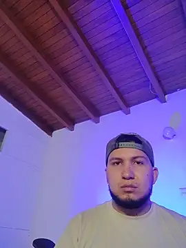 Snapshot of GideonCartie chatting on 4, 12, 2025 GideonCartie online show from 4, 12, 2025