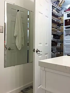 Toothpic1 online show from 17, 12, 2025