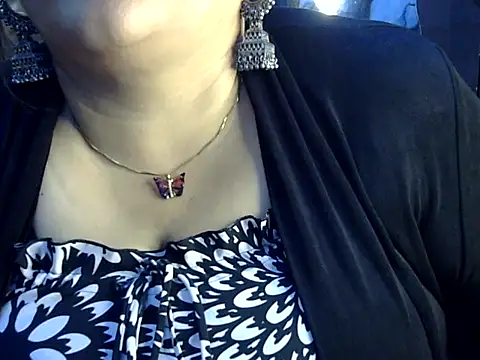 Snapshot of Soniya_Sha chatting on 2, 7, 2026 Soniya Sha online show from 2, 7, 2026