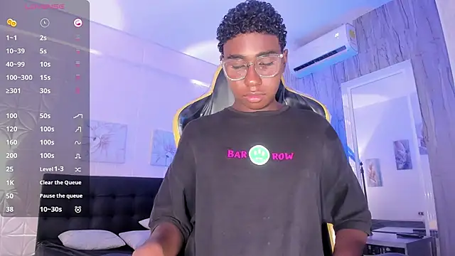 teylor lovee online show from 12, 3, 2026