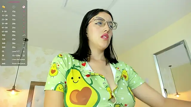 Snapshot of VENUSGREYS1 chatting on 28, 5, 2026 VENUSGREYS1 online show from 28, 5, 2026