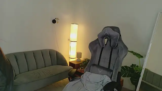 Snapshot of tinapie chatting on 28, 7, 2026 tinapie online show from 28, 7, 2026