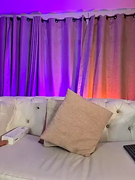 Amy Parkker online show from 11, 3, 2026