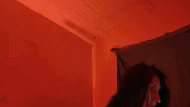 MoonLipsON- online show from 10, 4, 2026