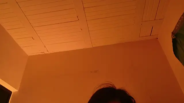 Snapshot of MoonLipsON- chatting on 8, 6, 2026 MoonLipsON- online show from 8, 6, 2026