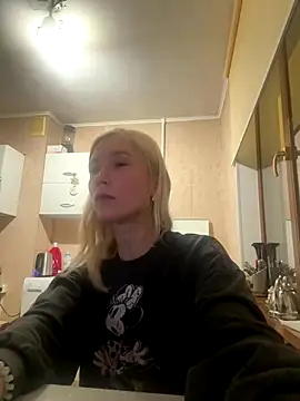 KisJeni online show from 4, 12, 2025