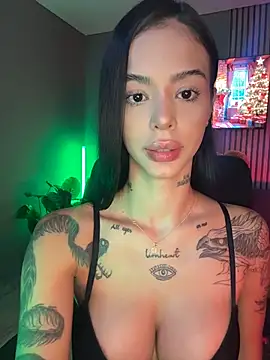 VegaLuxe online show from 17, 12, 2025