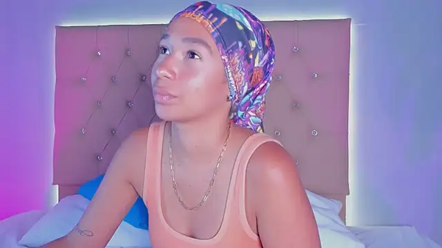 EmmaLawrence  online show from 6, 1, 2026