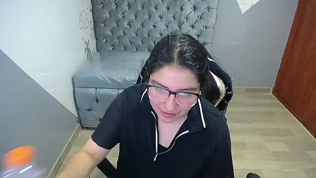 Snapshot of eva_smit_t chatting on 5, 2, 2026 eva smit t online show from 5, 2, 2026