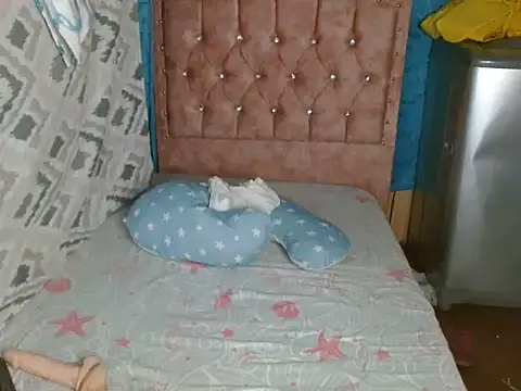 Snapshot of caro_lil chatting on 19, 2, 2026 caro lil online show from 19, 2, 2026