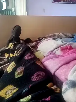 OrangishBank827 online show from 16, 12, 2025