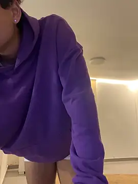 Snapshot of OnlyTyroone chatting on 8, 4, 2026 OnlyTyroone online show from 8, 4, 2026