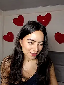 Snapshot of saasha_Petit chatting on 13, 2, 2026 saasha Petit online show from 13, 2, 2026