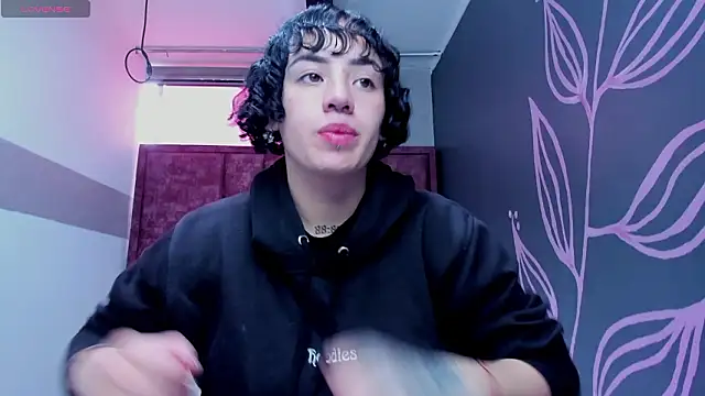 Kiara Fox   online show from 12, 3, 2026