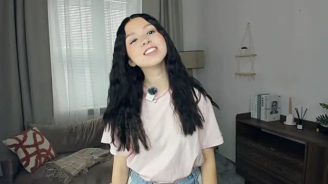 LonaLongsdorf online show from 11, 1, 2026