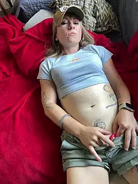 alluringpixie online show from 15, 4, 2026