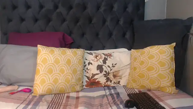 Snapshot of BasellBlue chatting on 8, 2, 2026 BasellBlue online show from 8, 2, 2026