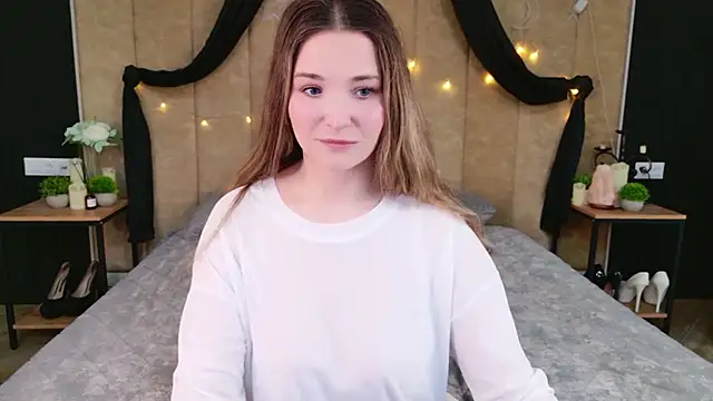 Lina Sinerz online show from 9, 3, 2026