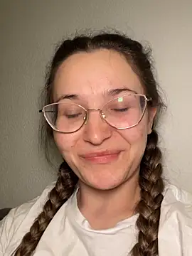 Lina Sinerz online show from 19, 3, 2026