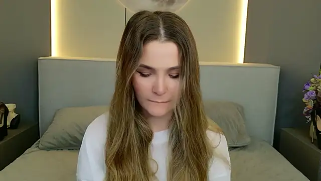 Lina Sinerz online show from 13, 4, 2026