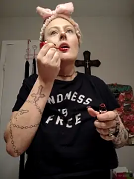 Snapshot of SpiderRose chatting on 19, 12, 2025 SpiderRose online show from 19, 12, 2025